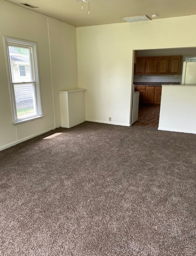 Photo - 107 N Lincoln St