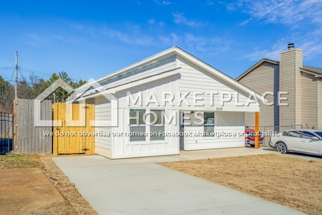 Photo - 3532 Christine Rd