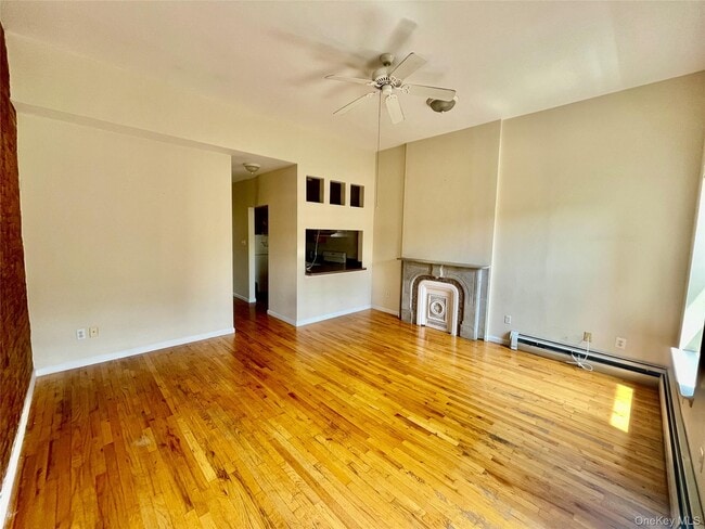 Photo - 25 E 126th St
