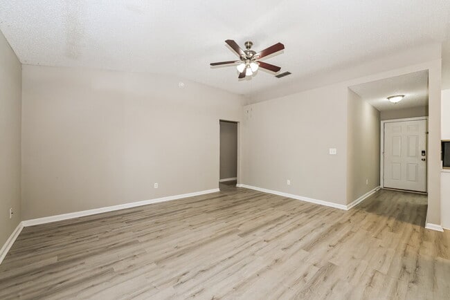 Photo - 711 Calico Jack Way