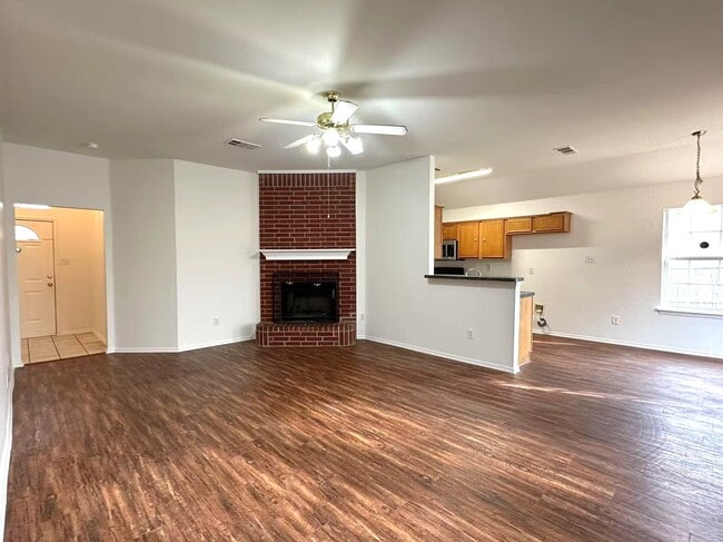 Photo - 5435 Dove Dr