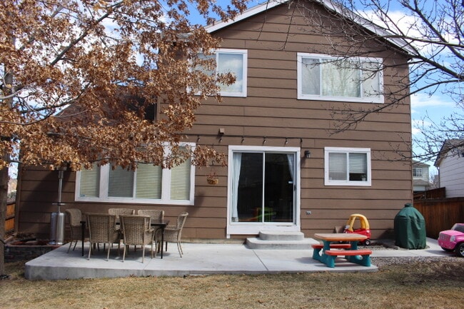 Building Photo - 2526 WOODROSE PL