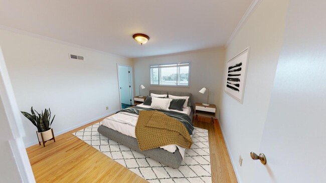 Photo - 675 Prentiss St