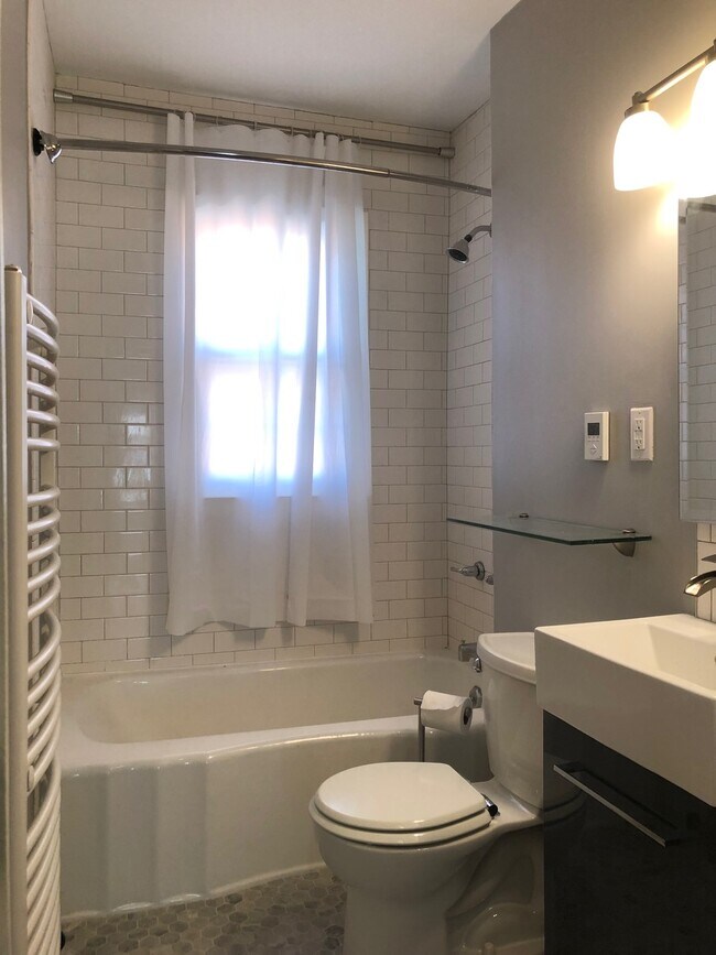 Photo - 1688 Dayton Ave Unidad Apt 2