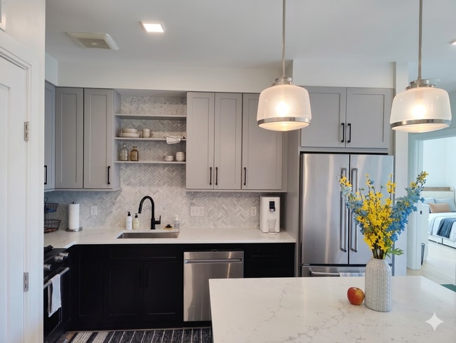 Building Photo - 287 Maverick St Unit 308