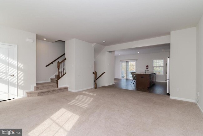 Photo - 6 Sparrow Cir