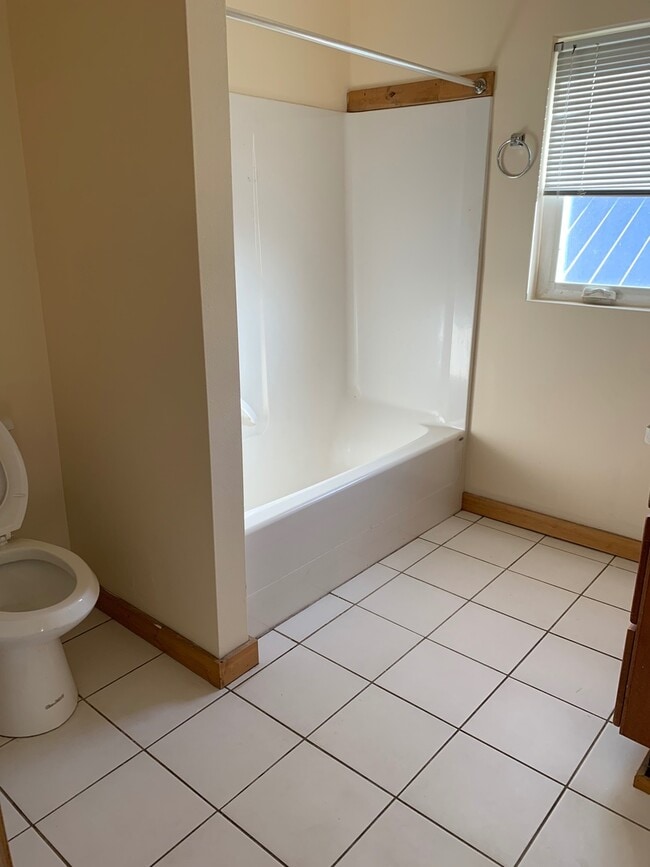 Photo - 213 S 28th St Unit 1