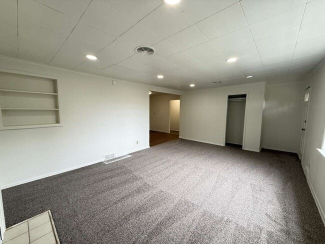 Photo - 3 Bedroom 1 Bathroom Greenwood Home!