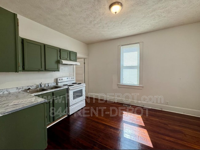 Photo - 1306 W Missouri St