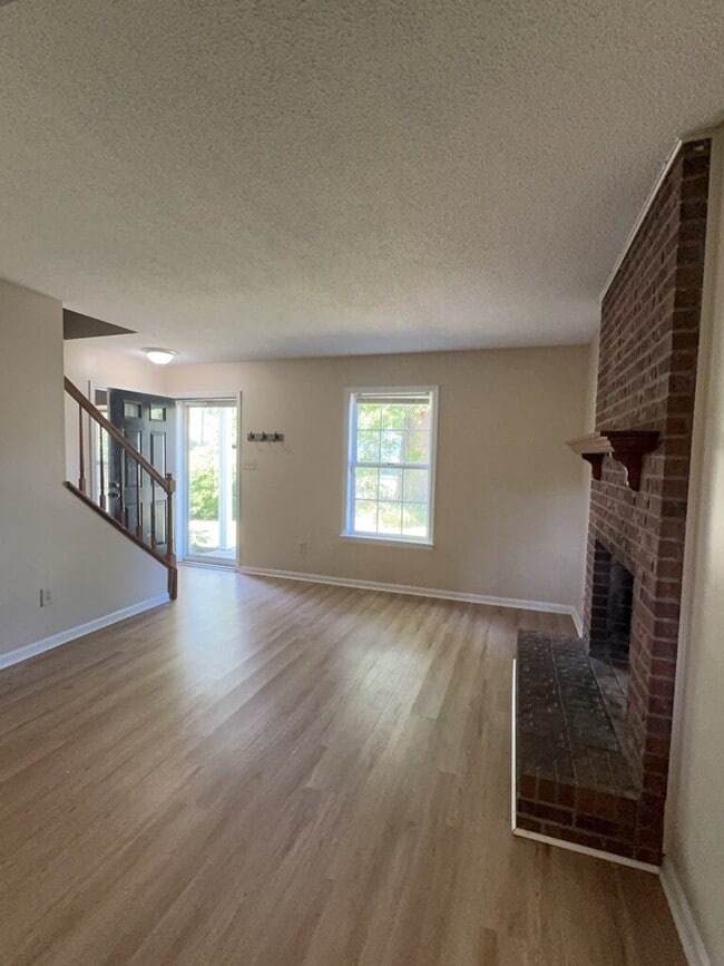Photo - Stunning 3 Bed, 2.5 Bath Home with 1536 Sq Ft in Jacksonville, NC!