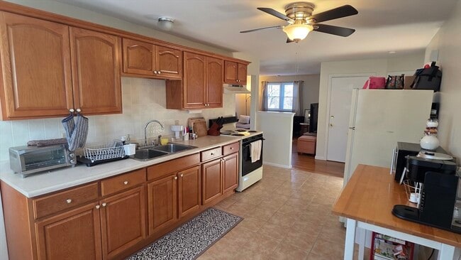 Building Photo - 55 Wedgewood Rd Unit 1