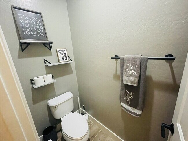 Photo - 21918 N Bradford Dr