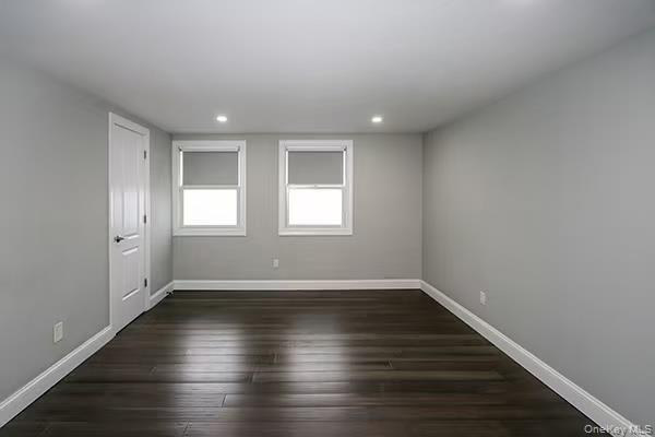 Photo - 335 Gillette St
