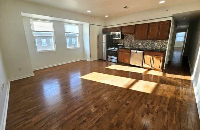 Building Photo - 601 N 39th St Unit 3