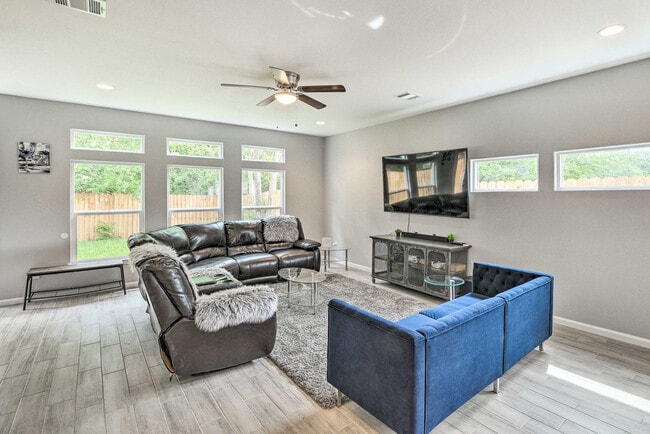 Photo - 4835 Sunflower St Unidad SI ID1546466P