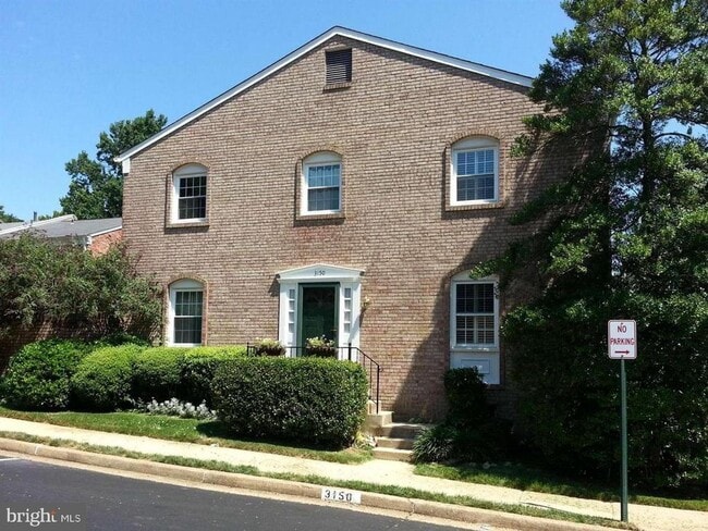 Building Photo - 3150 Hartwick Ln