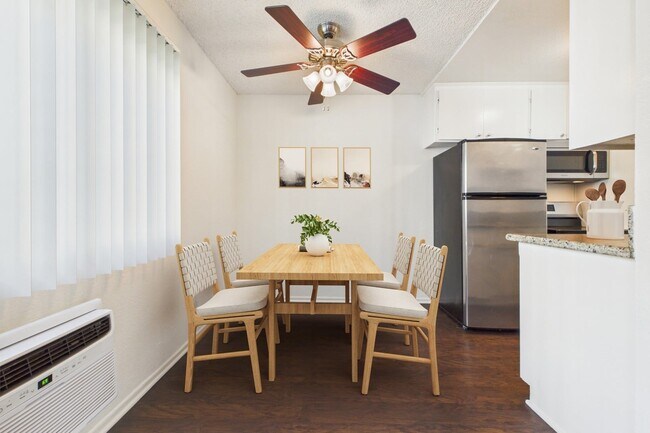 Gilmore  Apartments Van Nuys