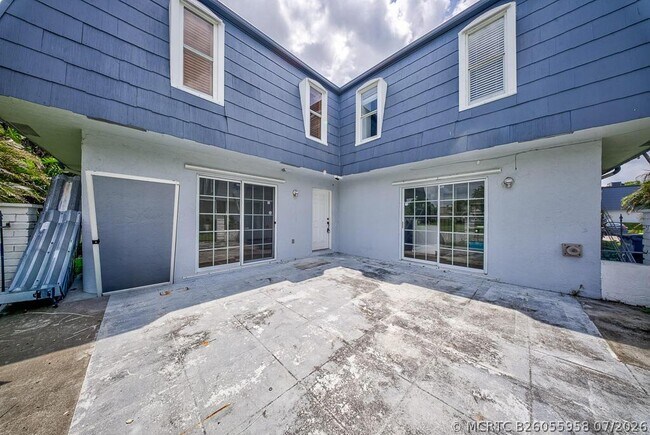 Photo - 12037 Basin St N