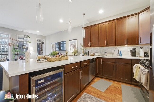 Photo - 2114 W Rice St Unit J00W