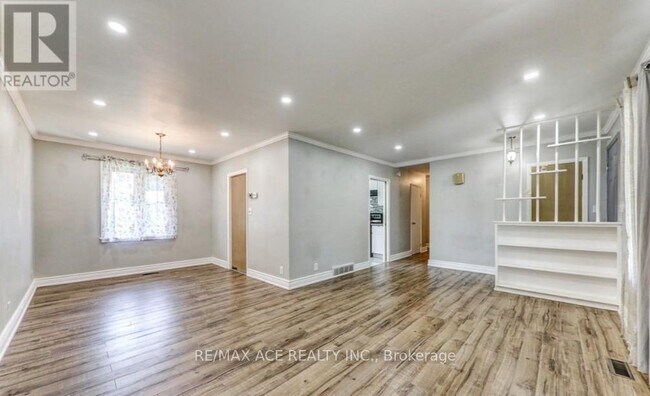 Photo - 482 Nipigon St