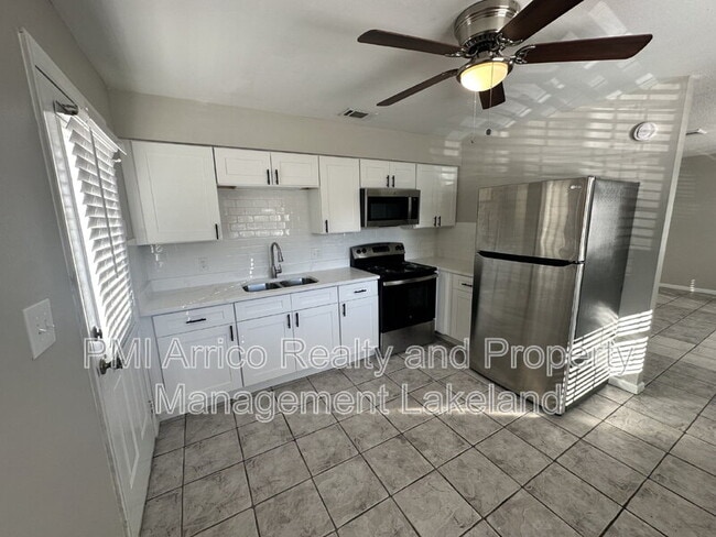 Photo - 845 Castle Way