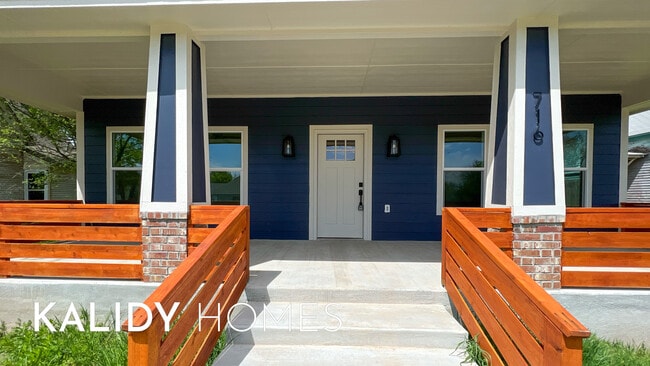 Photo - 716 E Springer Ave