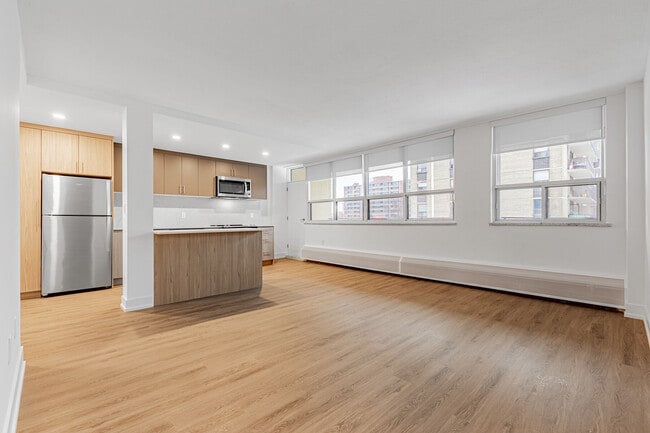 Building Photo - 115 Tyndall Ave