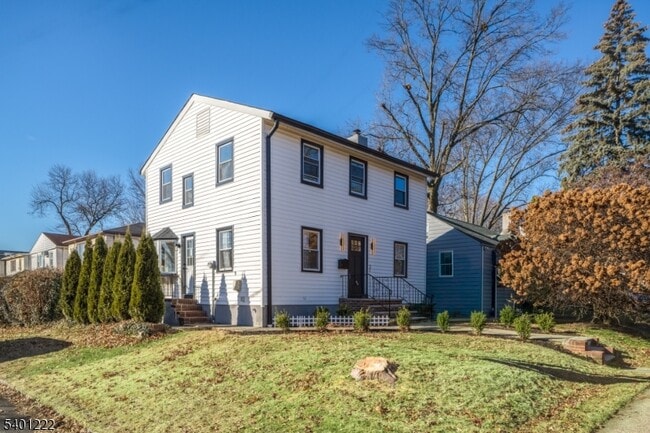 Building Photo - 21 Lombardy Pl