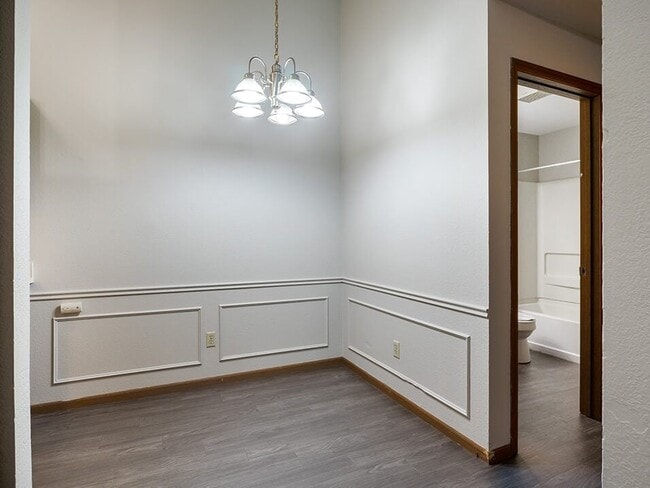 Área de comedor - Valley Stream Apartments