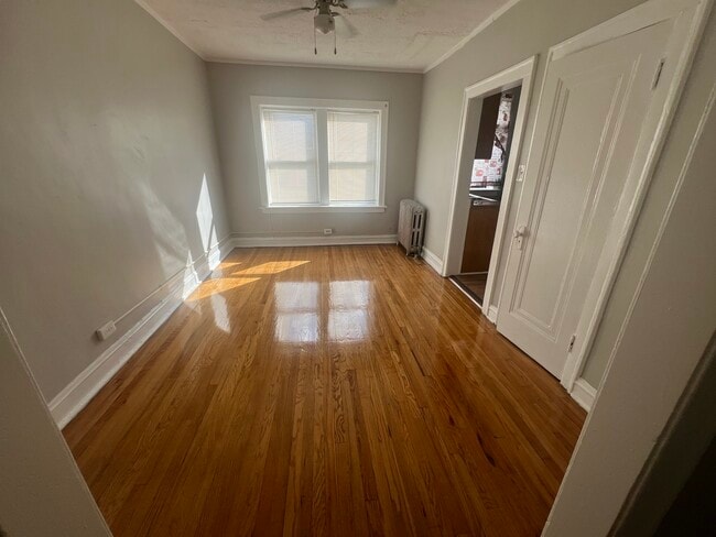 Photo - 243 E 108th St
