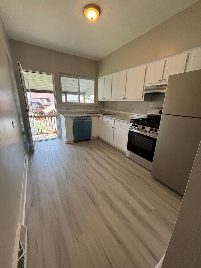 Photo - Fully Updated Dormont Oasis – Available August 1st