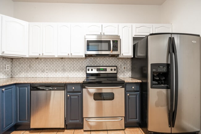 Photo - 1316 N Hollywood St