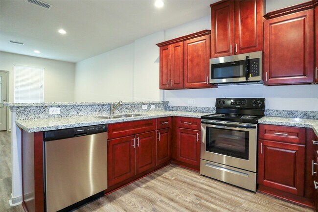 Photo - 2702 Appian Wy