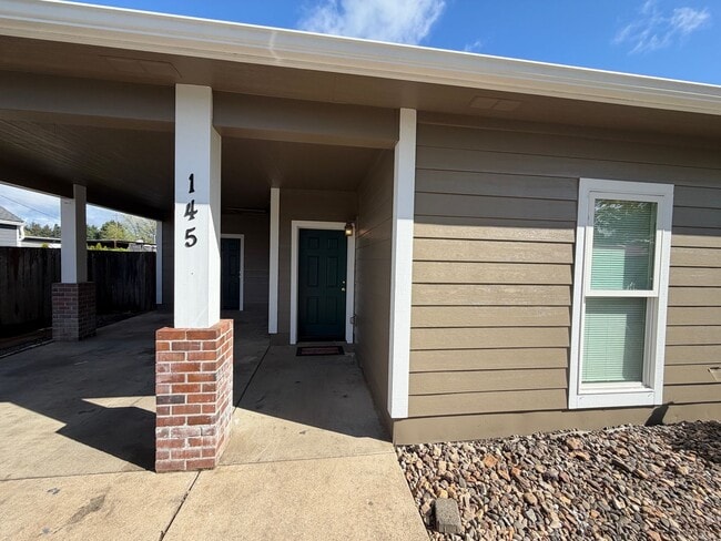 Photo - 3 Bedroom 2 bath single family house