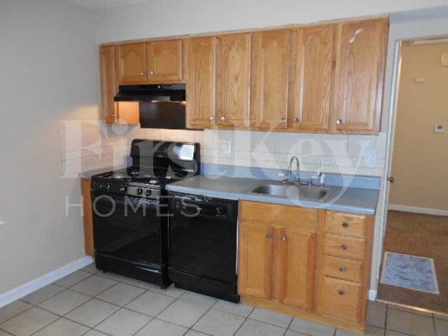 Photo - 1405 Gahan Dr