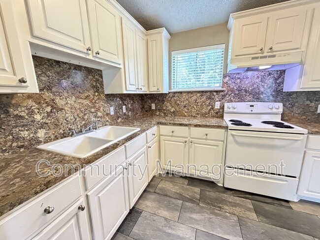 Photo - 1442 Clinton Dr