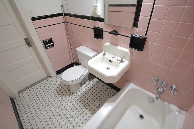 Apartment #4 - 500 Todd St