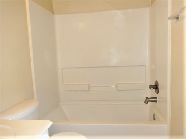 Building Photo - 2207 Shady Pine Dr