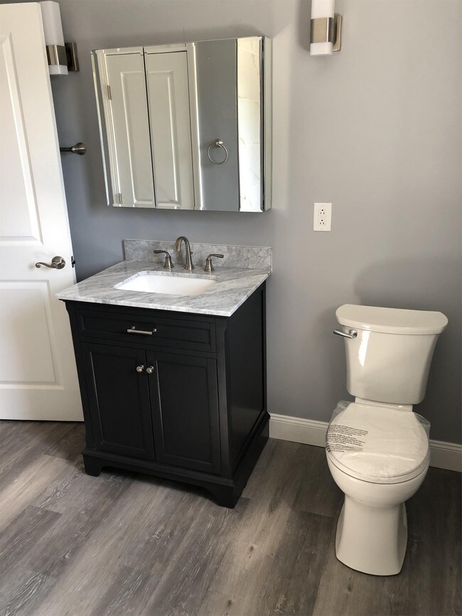 Photo - 675 N Overlook Dr