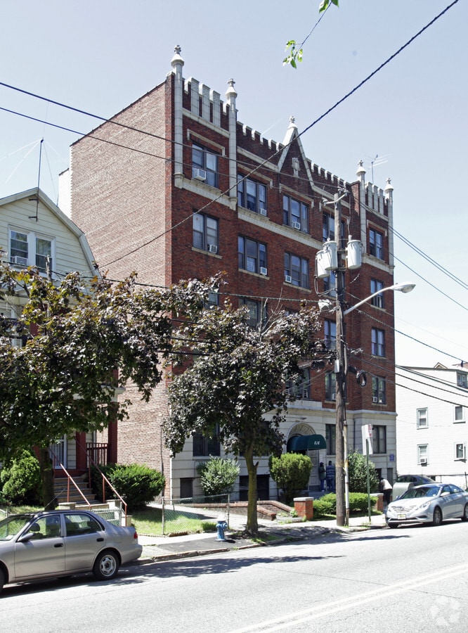 614 Lyons Ave - 614 Lyons Ave