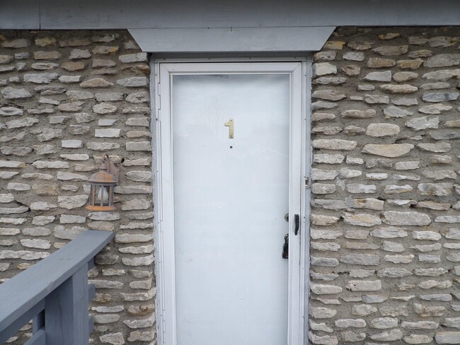 Photo - 409 Ridgewood Ln