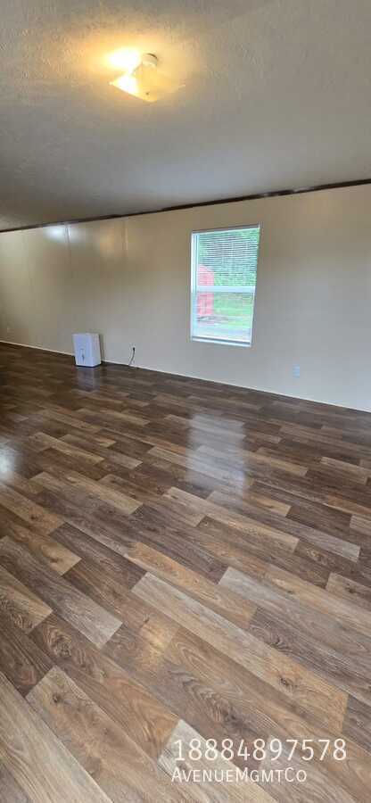 Photo - 339 Old Tavern Ln