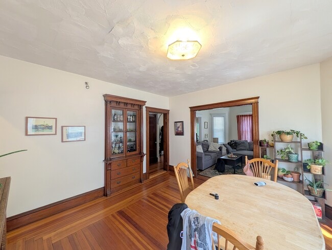 Photo - 16 Central Rd Unit 1