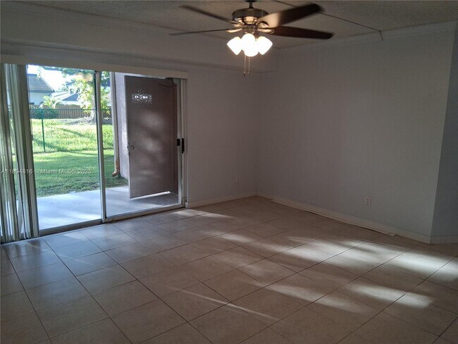 Photo - 10420 SW 158th Ct Unidad 104