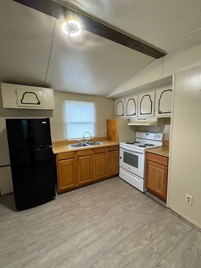 208 Perry Ave 6 is a 500 square foot HOME... Rental House Rental in