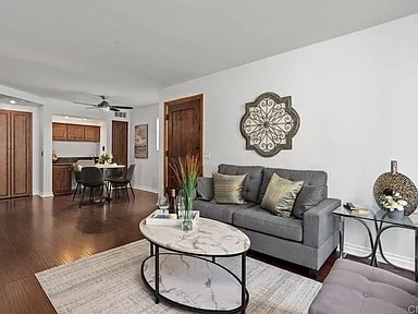 Building Photo - 3945 Nobel Dr Unit 161