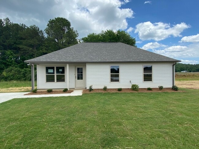 Building Photo - Home for rent in Talladega!!!! Available t...