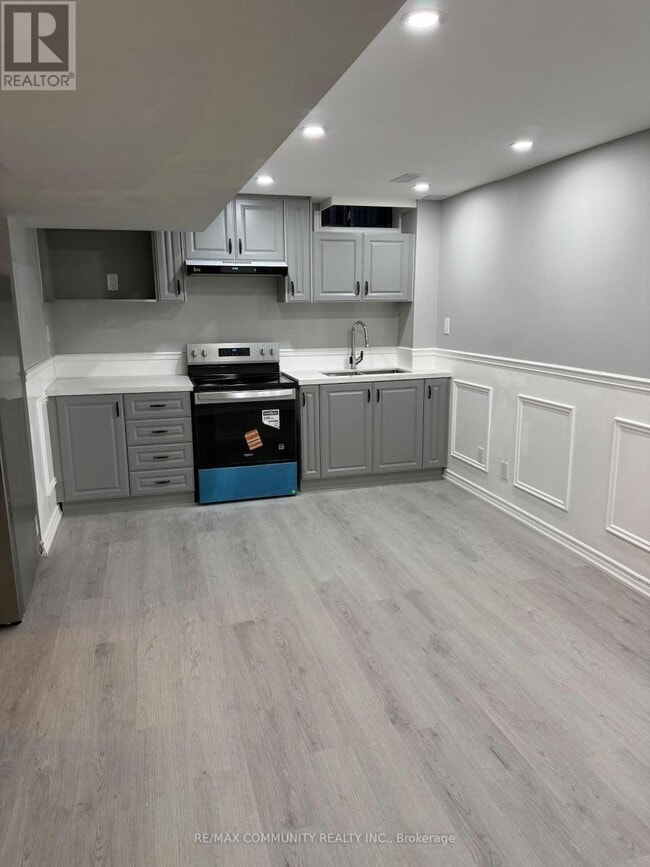 Photo - 327 Mantle Ave