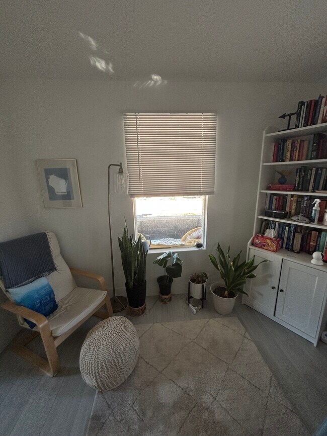 Photo - 3621 Potter St