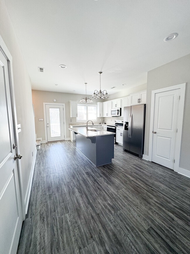 Photo - 19 Cuddington Ln